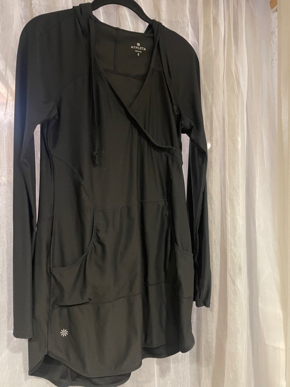 Athleta Black Long Sleeve Hooded Tunic Top